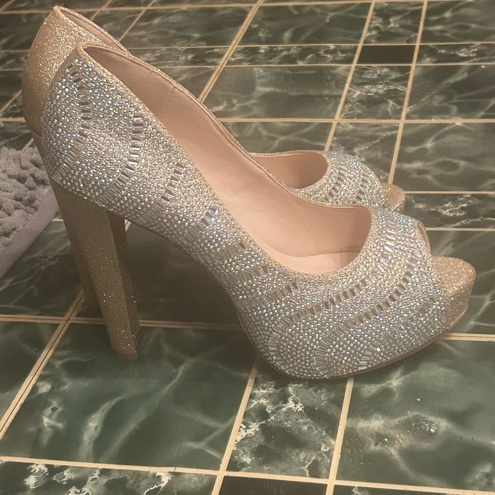 Silver Glitter Heels with Rhinestones